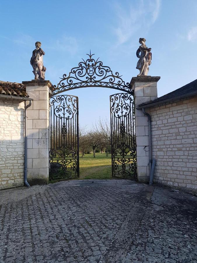 Chateau De Basche Assay Εξωτερικό φωτογραφία